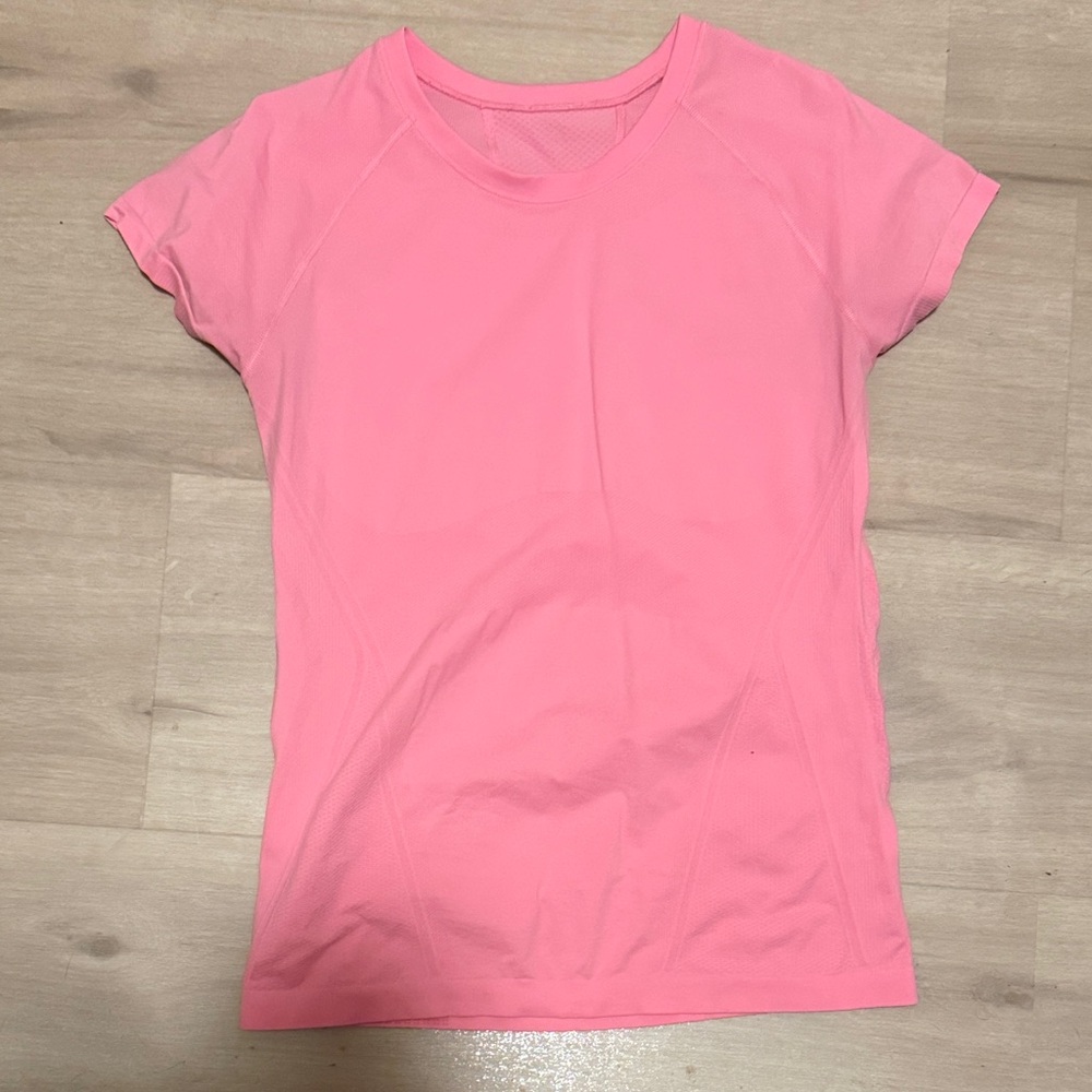Athleta Women's work out T-Shirt